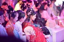 江苏汉服模特兼职(想做汉服模特去哪里找)