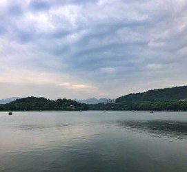 江苏杭州自助游(杭州自助游旅游攻略)