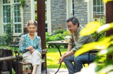 江苏坦言带老伴游遍中国(我和老伴去旅游)