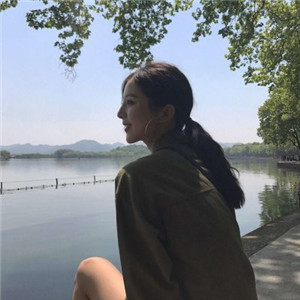 江苏私人伴游网带你看到天际，白色盐湖无际，蓝色天空无边