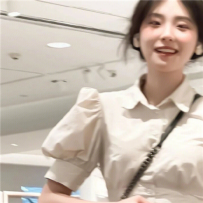 江苏高端纯出女孩雇用(高端名媛定造)奢华游艇豪侈生活月入50W