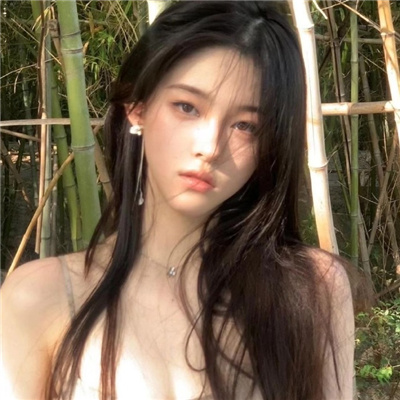 江苏与商务伴游共进晚餐，愉快的营业会谈起头了