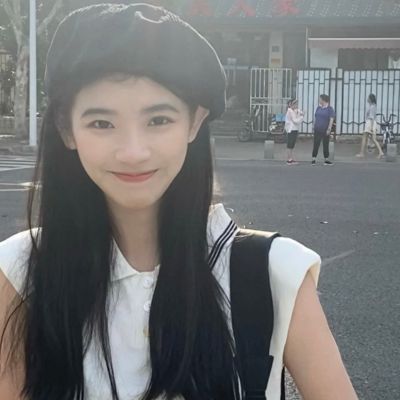 江苏商务伴游带客户去看海豚表演