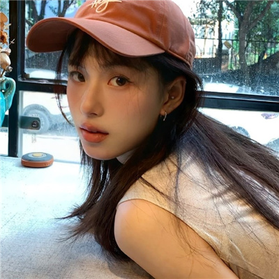 江苏伴游女生杨梦研的资料