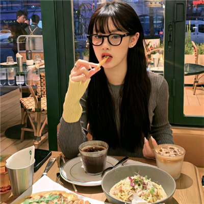 江苏伴游女生娄婷的资料