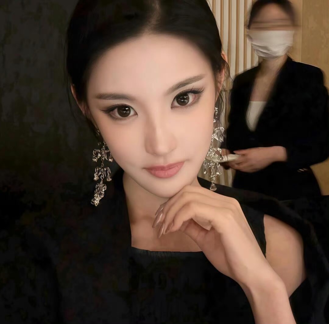 江苏伴游女生 | Isabella Chen的资料