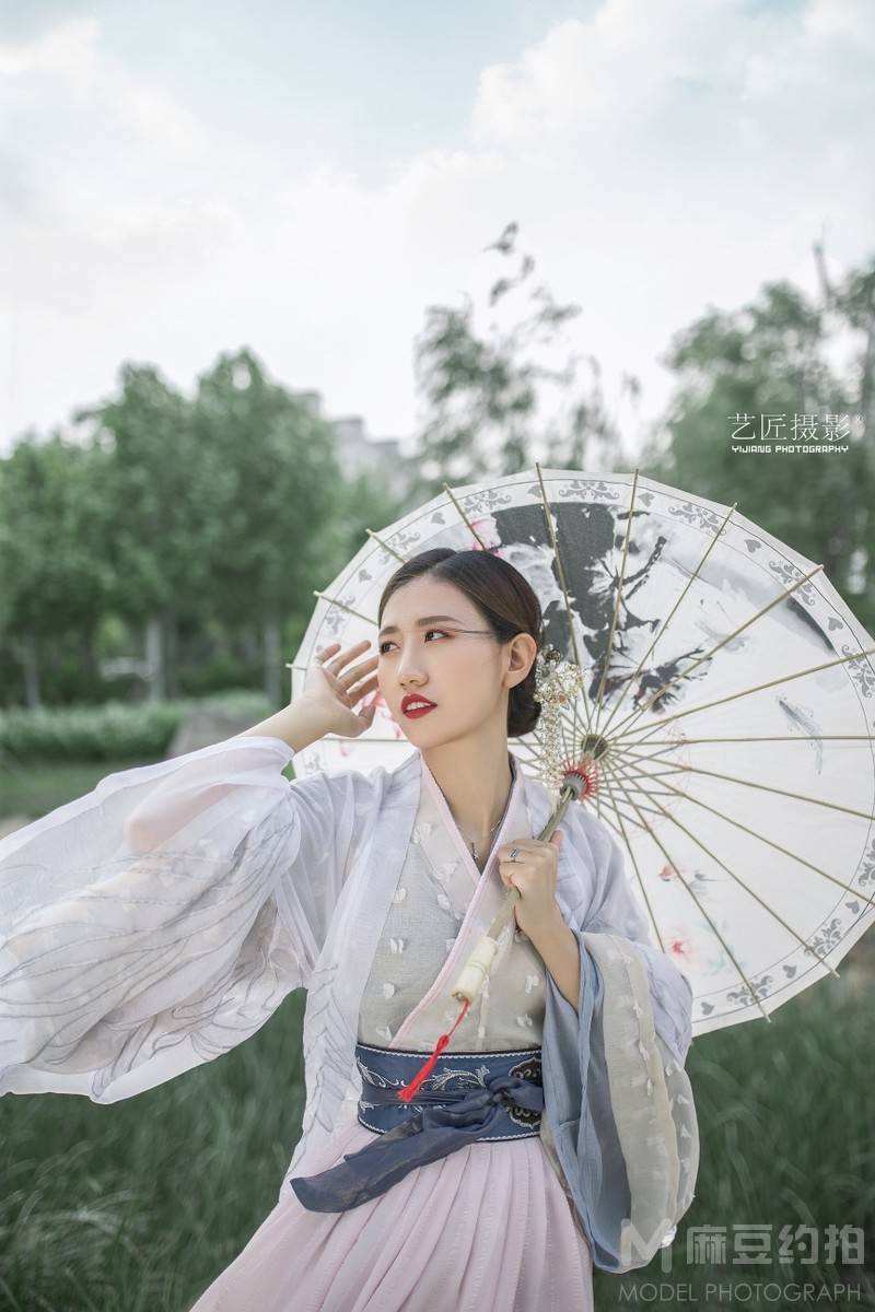 汉服模特兼职(汉服模特兼职雇用)